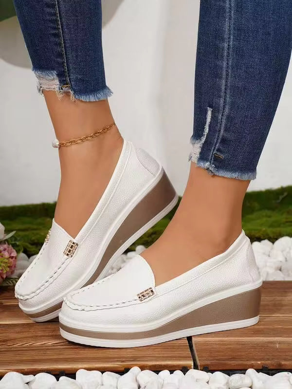 Spring New Rhinestone Metal Chain Breathable PU Leather Mom Shoes, Lightweight Comfortable Casual Versatile Wedge Heel Thick Sole Loafers For Women
